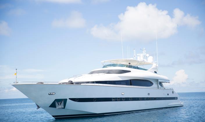 M/Y ‘Sea Jaguar’ Cruises the Maldives