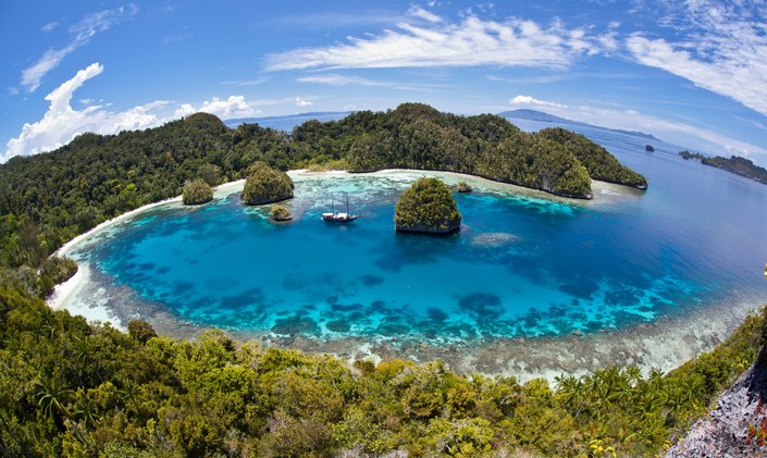 Indonesia Cuts Import Tax on Superyachts 