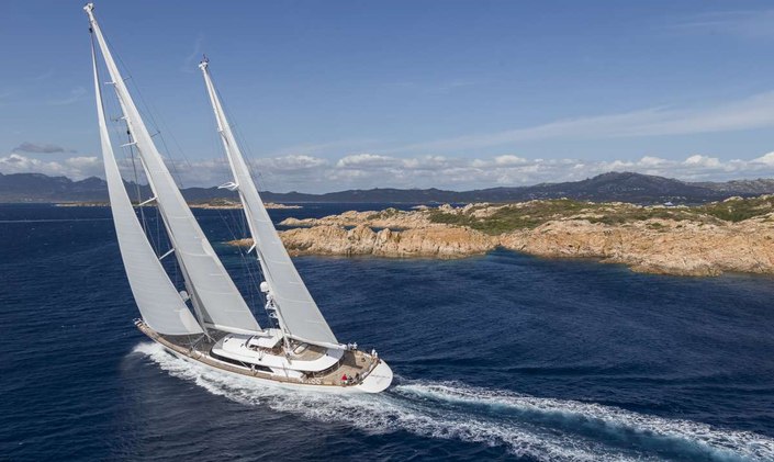 M/Y ROSEHEARTY Wins 2015 Perini Navi Cup