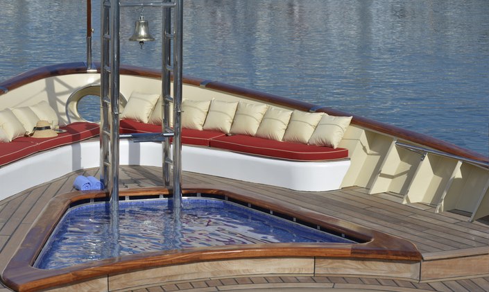 Classic Yacht 'La Sultana' Newly Available for Charter