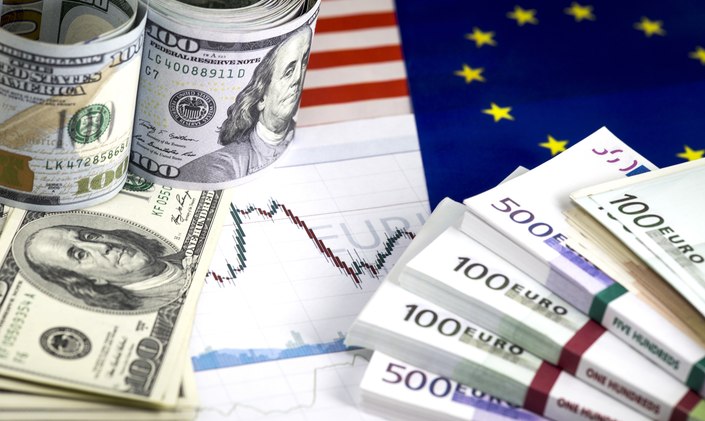 Falling Euro offers the perfect opportunity to plan a yacht charter vacation in the Med