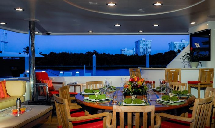 M/Y 'Chasing Daylight' Cruising in the Bahamas