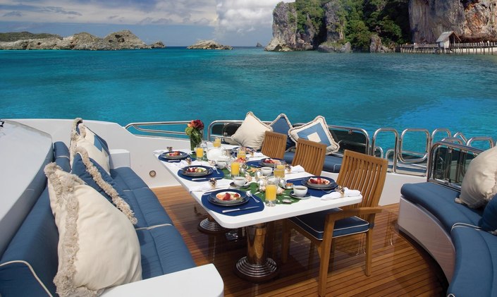 M/Y ‘Lady Joy’ Signs Up for Palm Beach Boat Show