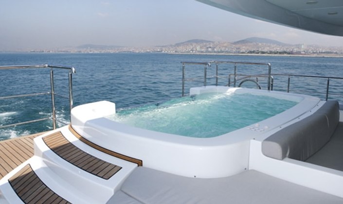 M/Y KINTA Offers Low Season Rate