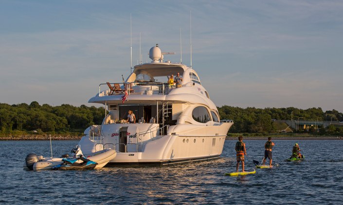 M/Y ‘Gale Winds’ Offers July Fourth Charter