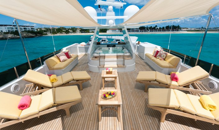 Save 20% With M/Y ATTITUDE This Winter