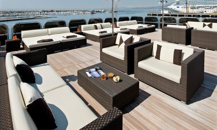 M/Y 'Force Blue' Offers Charter Deal