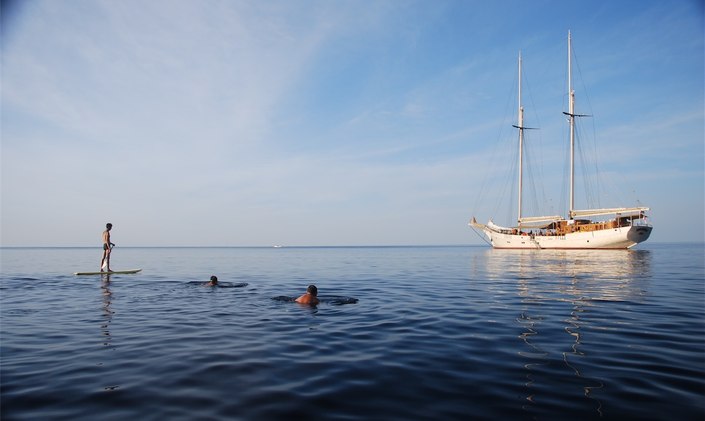 Discover Indonesia for Less Aboard S/Y ‘Mutiara Laut’ 