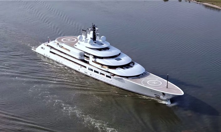 Video: 140m megayacht 'Project Lightning' on sea trials