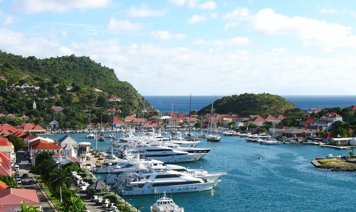 Charter Yachts Gather In St Barts For New Year’s Eve