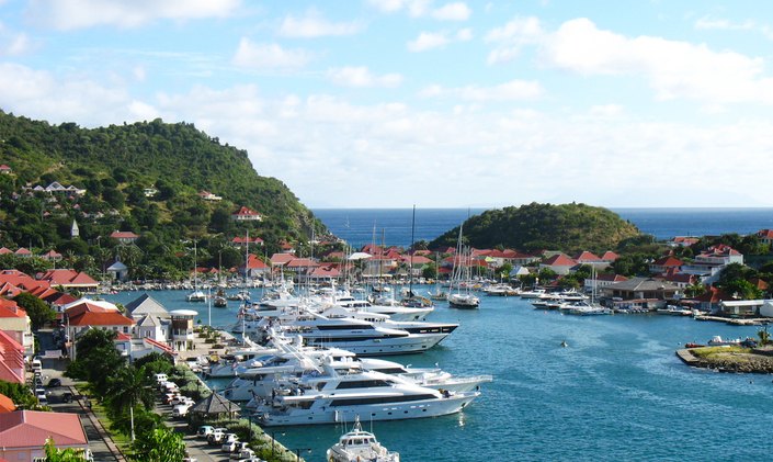 Charter Yachts Gather In St Barts For New Year’s Eve