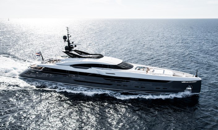 63m superyacht UTOPIA IV available for last-minute Bahamas yacht charter