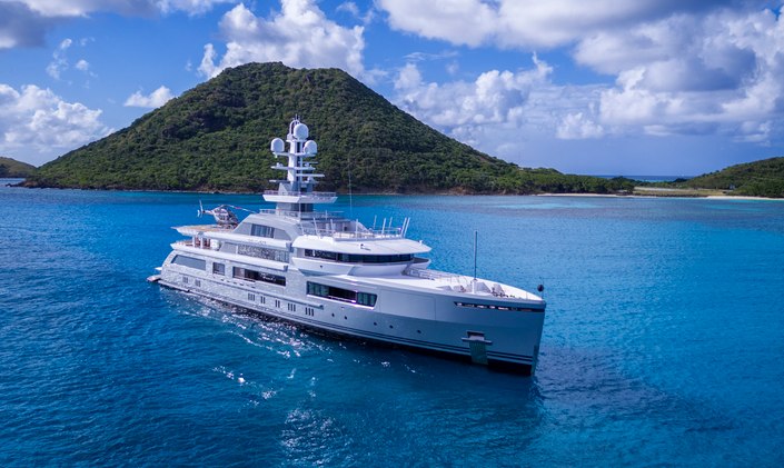 M/Y CLOUDBREAK offers special Madagascar experience