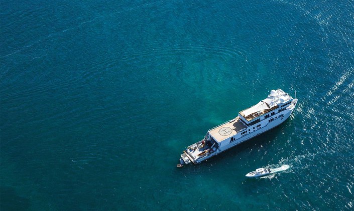M/Y SuRi to charter around the South Pacific islands this winter