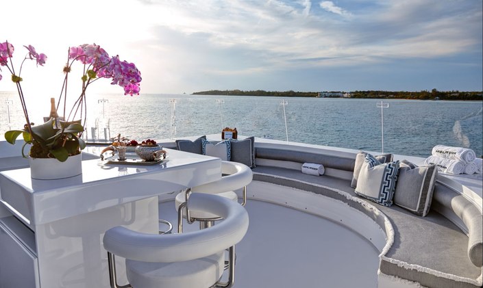 Unmissable July charter discount with Feadship M/Y HIGHLANDER