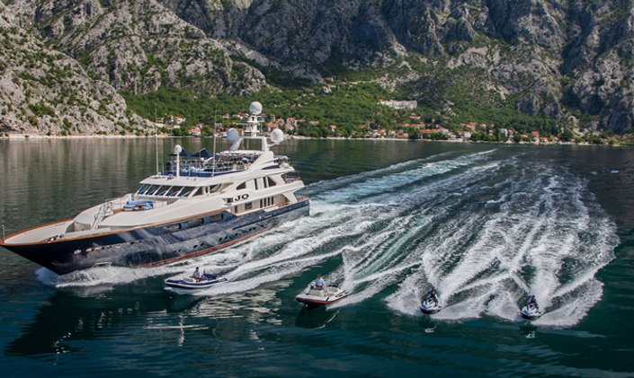 Charter Benetti M/Y JO For Less This August