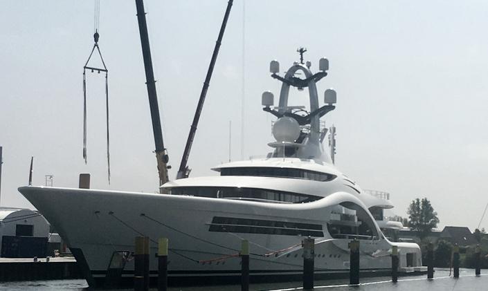 Video: The launch of 110m superyacht ‘Feadship 1007’