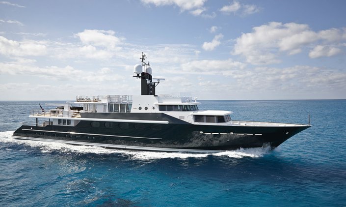 Charter yacht HIGHLANDER has Reduced Summer Rates