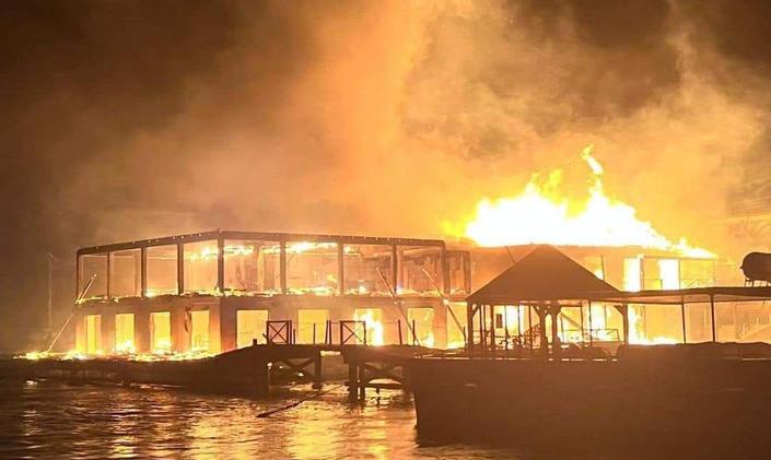 Popular beach bar burns down in Antigua 