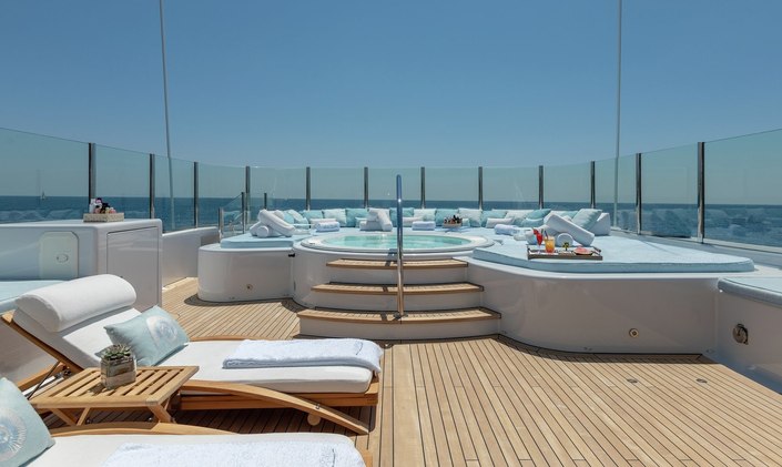 M/Y ‘La Mirage’ unveils late-summer charter offer