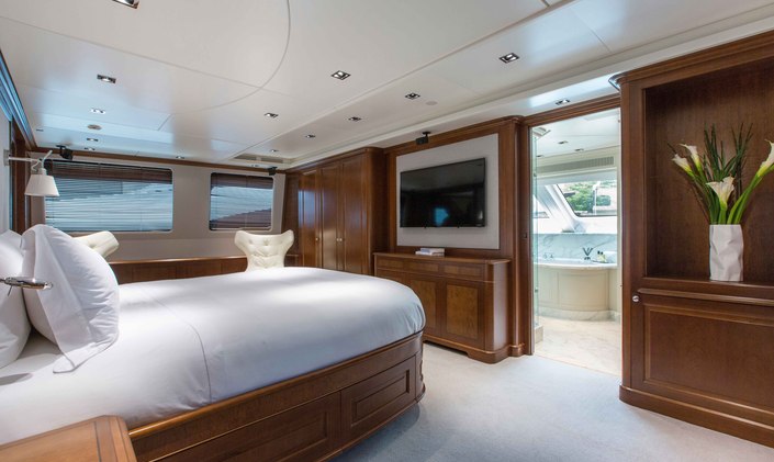 M/Y ROMANZA Available in the French Riviera