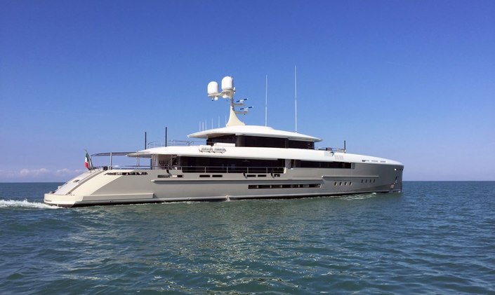 Video: First Look Inside M/Y ‘Endeavour II’