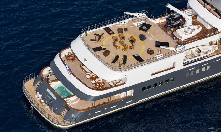 M/Y LEGEND offers unique charter deal