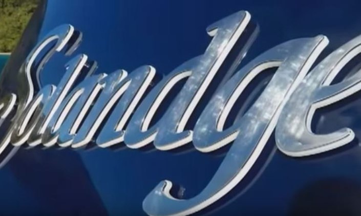 VIDEO: Superyacht SOLANDGE Toured On Television