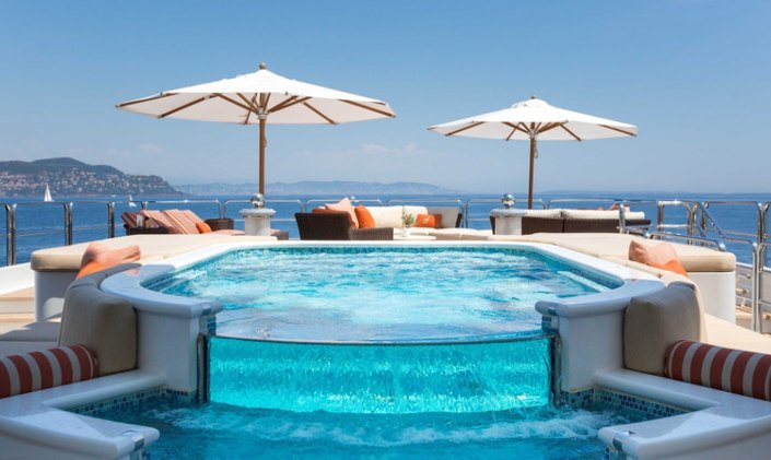 Unmissable special offer on board M/Y 'Lady Luck'