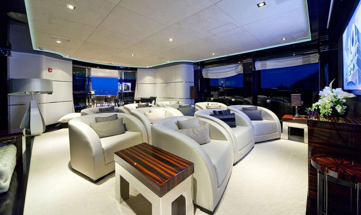 M/Y MANIFIQ Taking Summer Bookings