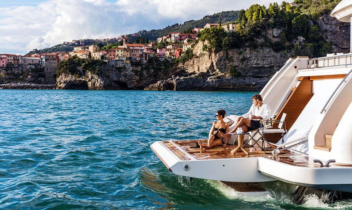 Save 20% in Mediterranean aboard M/Y 'December Six'