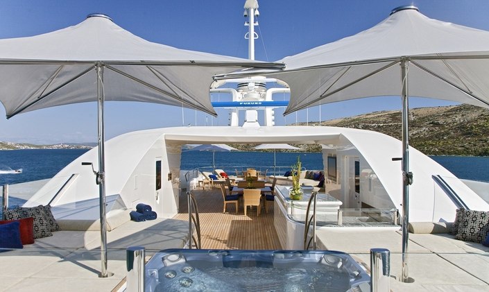 Caribbean yacht charter offer: save 25% on M/Y ‘Mary-Jean II’ 