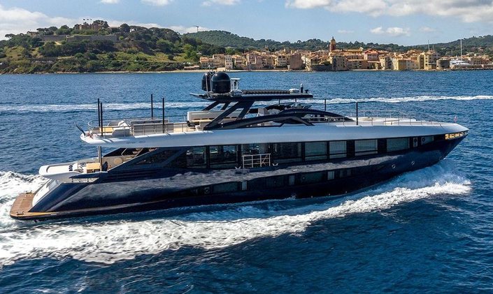 36M Superyacht ARSANA joins Mediterranean yacht charter fleet