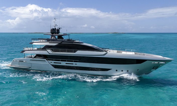 New-for-2026 superyacht SETTE joins West Mediterranean charter fleet