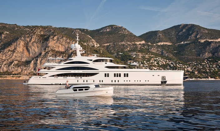 M/Y 11/11 offers special deal on Caribbean charters