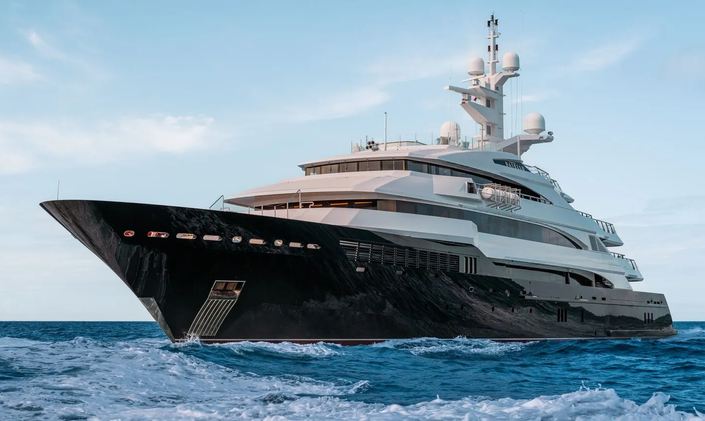80M Superyacht Charter BATELLO Unveils New Images As She Rejoins Caribbean Yacht Charter Fleet