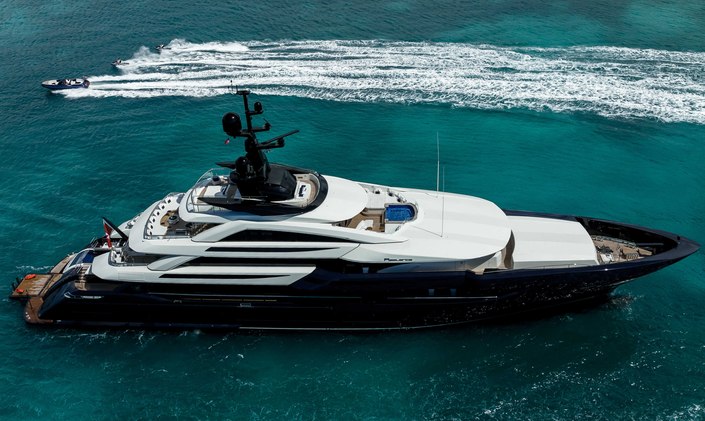 Superyacht charter RESILIENCE offers unbelievable 50% discount on Monaco Grand Prix yacht charter