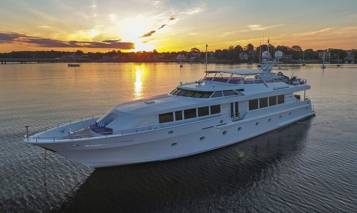 M/Y SAVANNAH offers special deal on Caribbean charters 