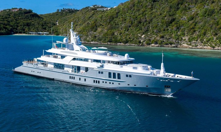 73m Charter Yacht SIREN Confirmed To Attend Palm Beach International Boat Show At Anchor