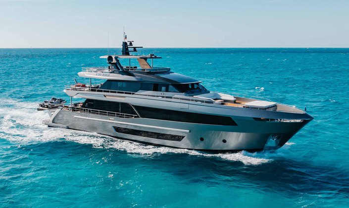 Remaining Availability for Bahamas Yacht Charters: Three Exceptional Yachts for Winter Sun