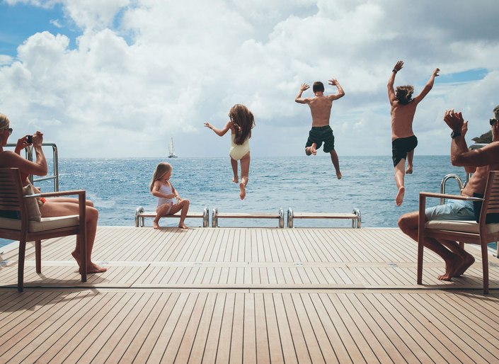 Where should I go on a Thanksgiving yacht charter? 