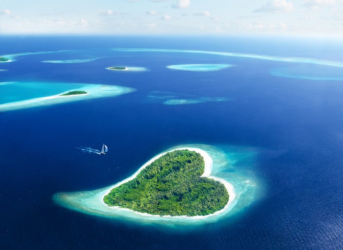 5 heart-shaped islands to visit by luxury yacht