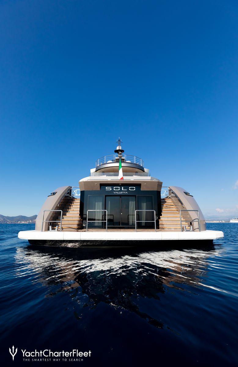 casino royale yacht tankoa