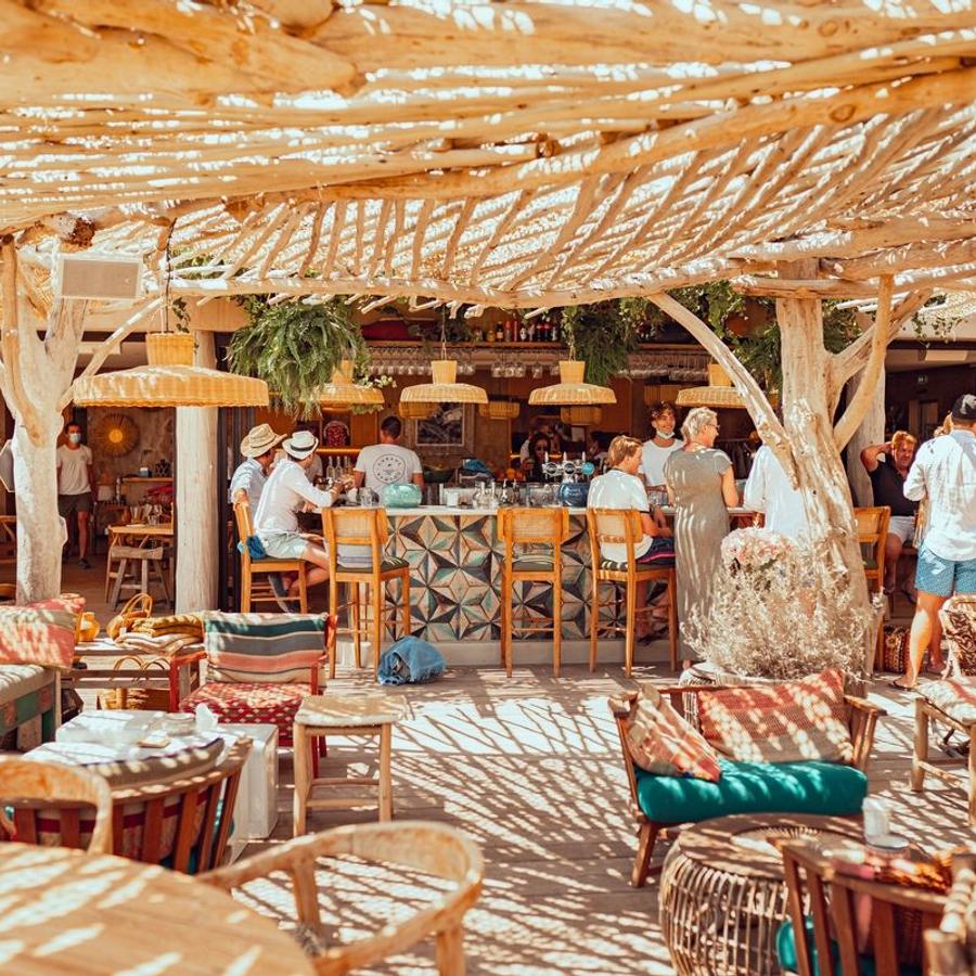 La Cabane Bambou Restaurant, St Tropez | YachtCharterFleet