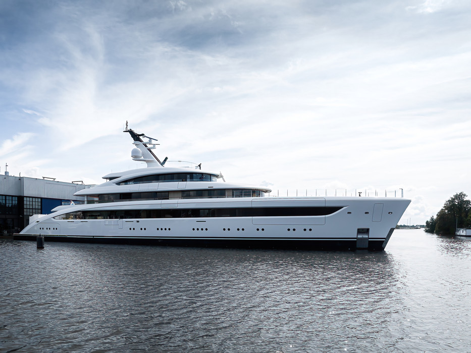 Feadship 819 (aka Project Galina) superyacht hits the water