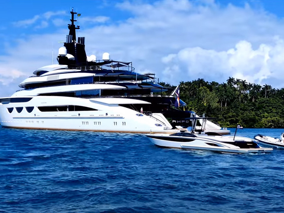 Caribbean charter: 115m Lürssen superyacht Ahpo in Jamaica