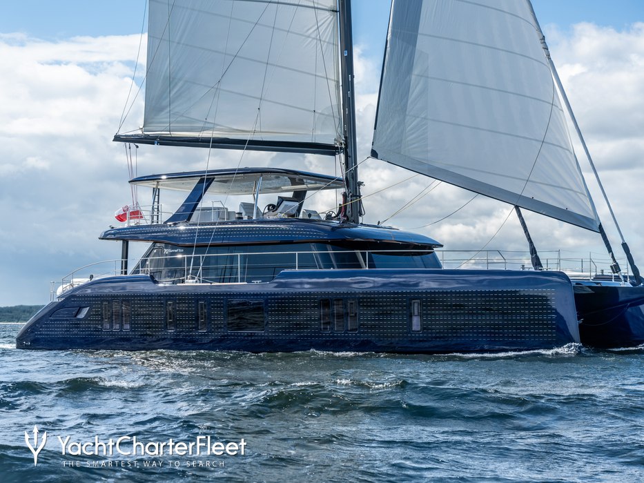 ONE PLANET yacht charter 4
