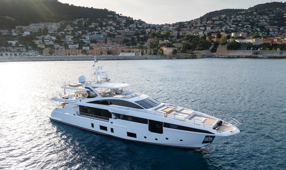 Azimut Superyacht MIKOH Makes Her Debut on the Mediterranean Yacht Charter Market