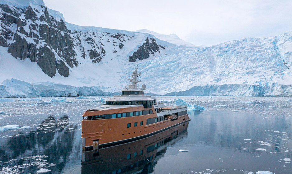 Heading South For The Winter: Explorer Yacht LA DATCHA Announces Antarctica Yacht Charters