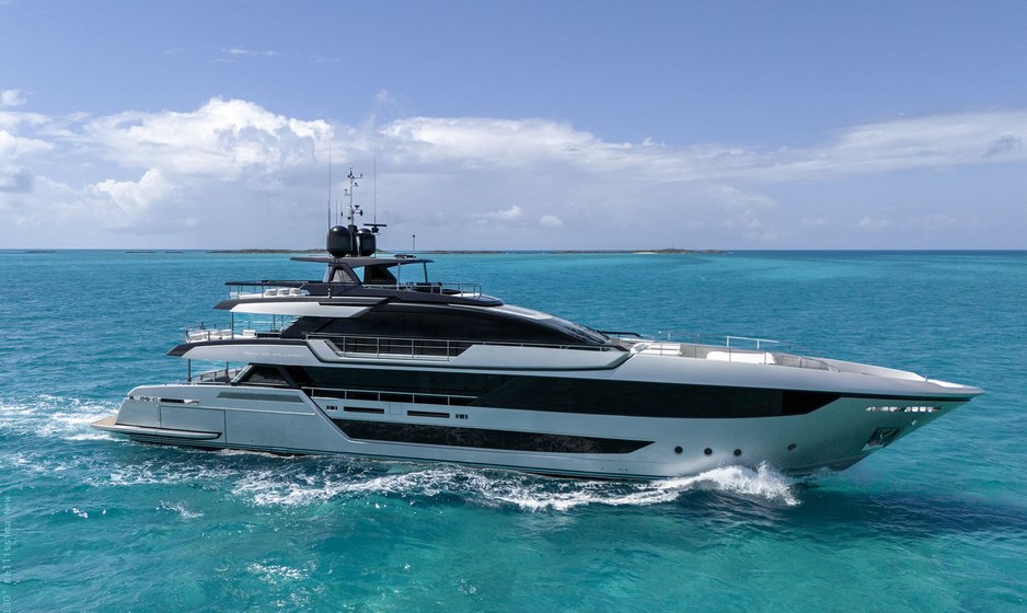 New-for-2026 superyacht SETTE joins West Mediterranean charter fleet